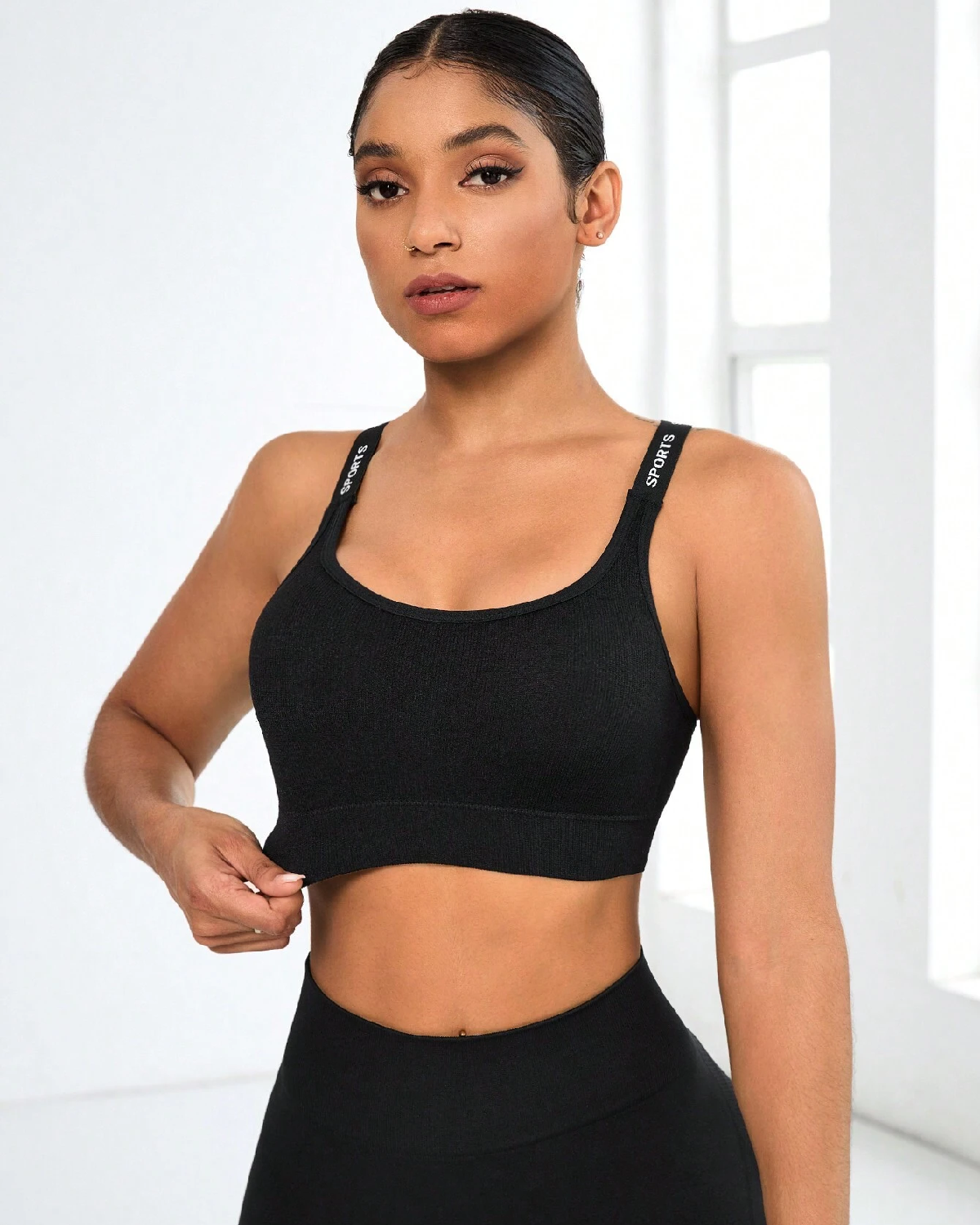 Women's Seamless Sports Bra With Letter Jacquard Strap Front
